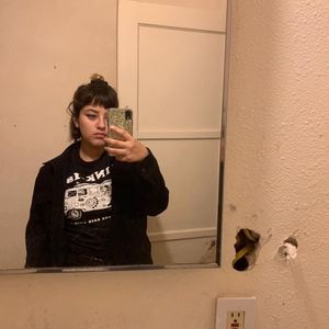 Meet your Posher, April